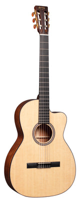 Full frontal of Martin 000C12-16E Nylon.