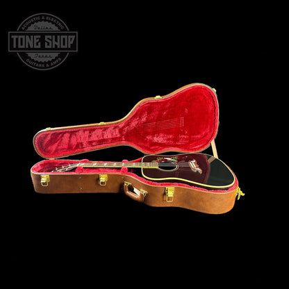 Gibson Custom Shop M2M Dove Original RW back and sides Ebony in case.