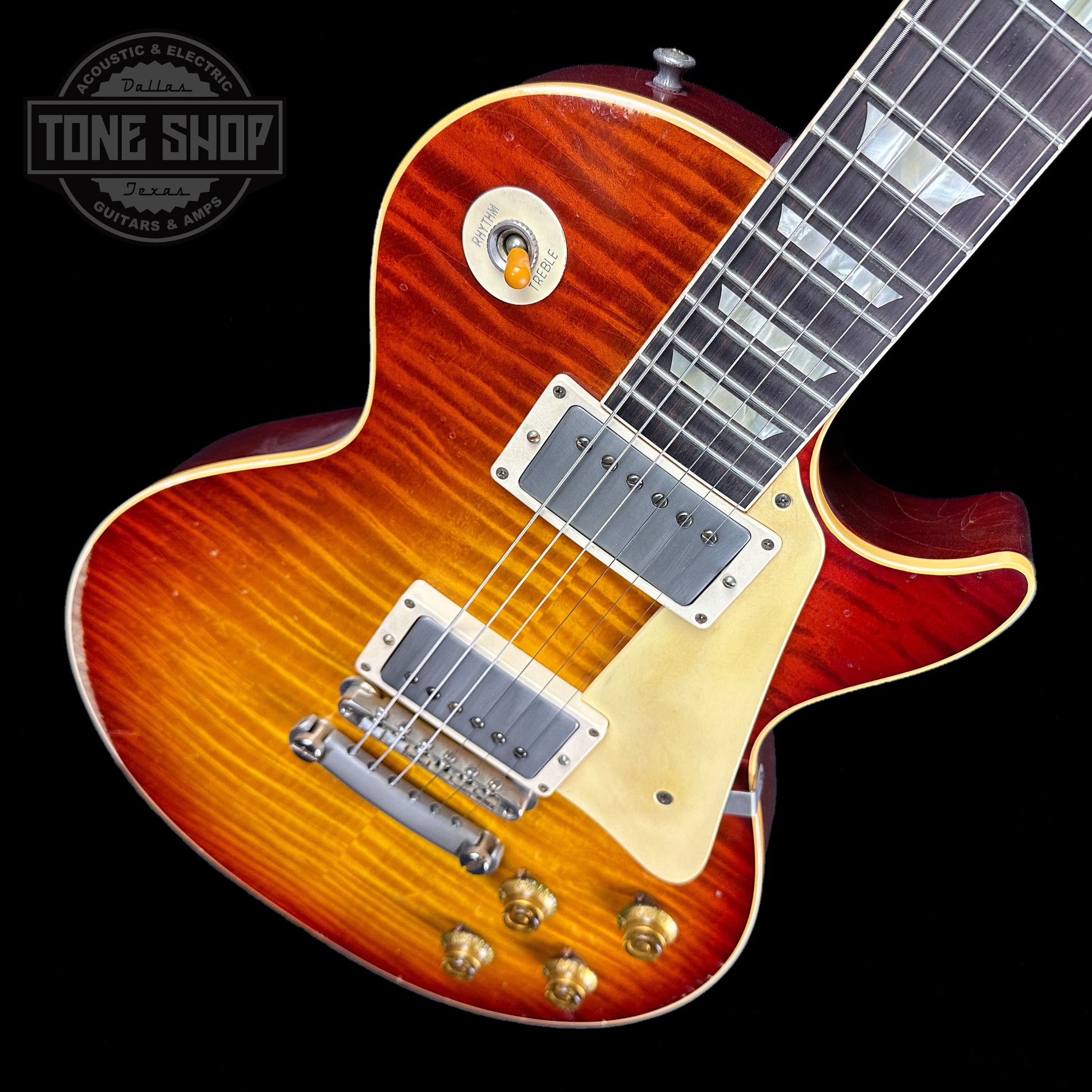 Front angle of Gibson Custom Shop 59 Les Paul Standard Brazilian RW Toms Cherry Murphy Lab Heavy Aged NH.