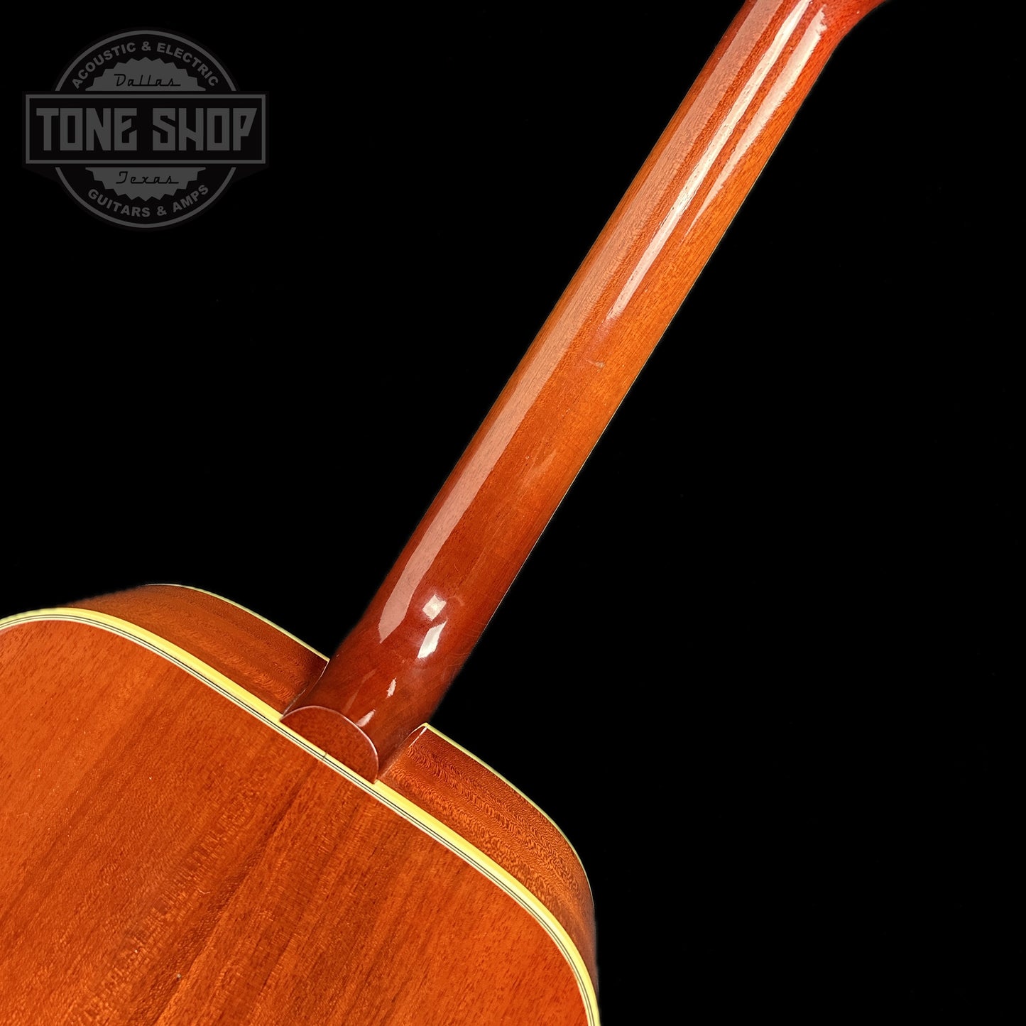 Back of neck of Gibson Acoustic 1960 Hummingbird Murphy Lab Light Aged Heritage Cherry Sunburst.