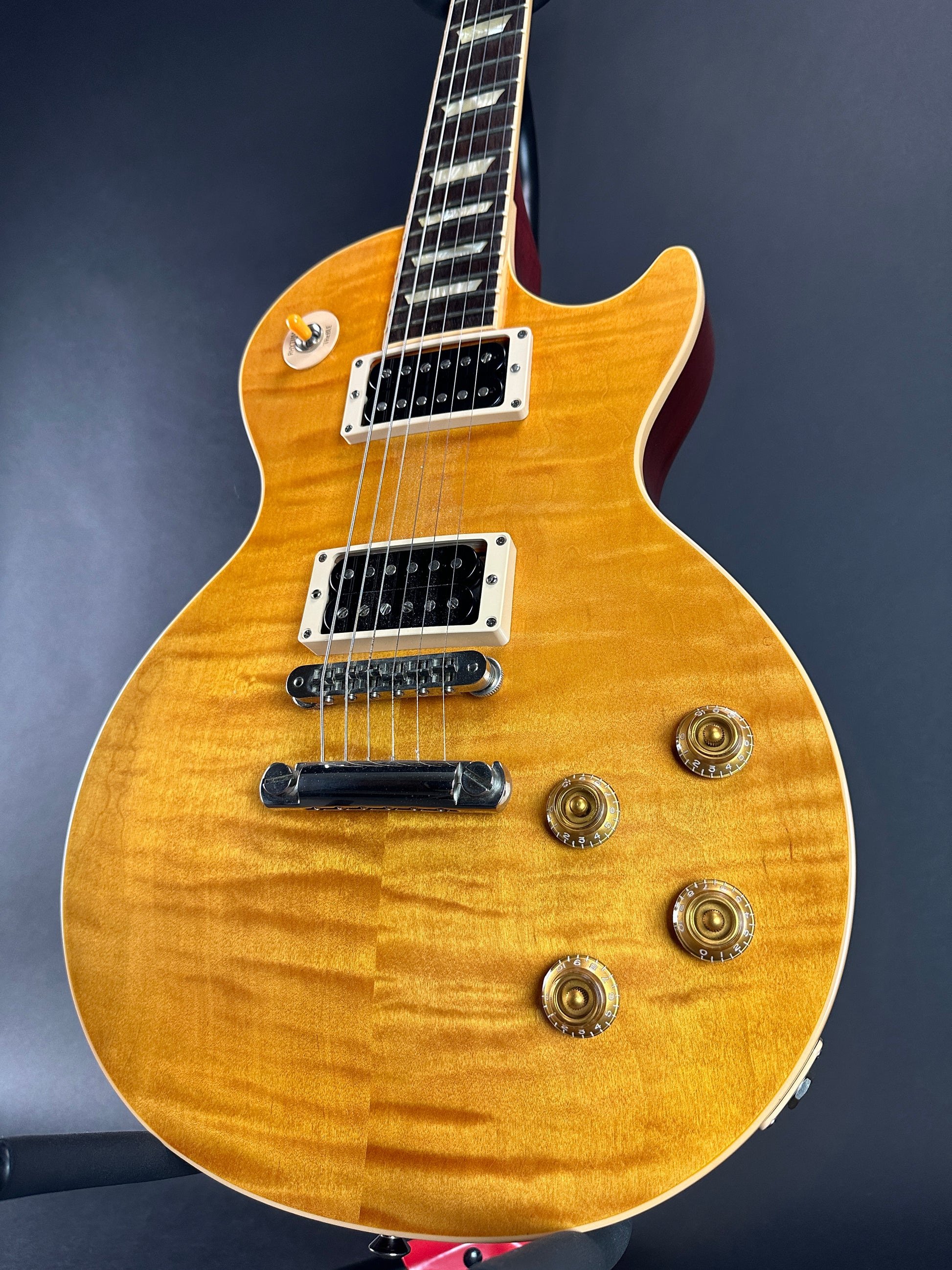 Front angle of Used 2005 Gibson Les Paul Standard Lemonburst.