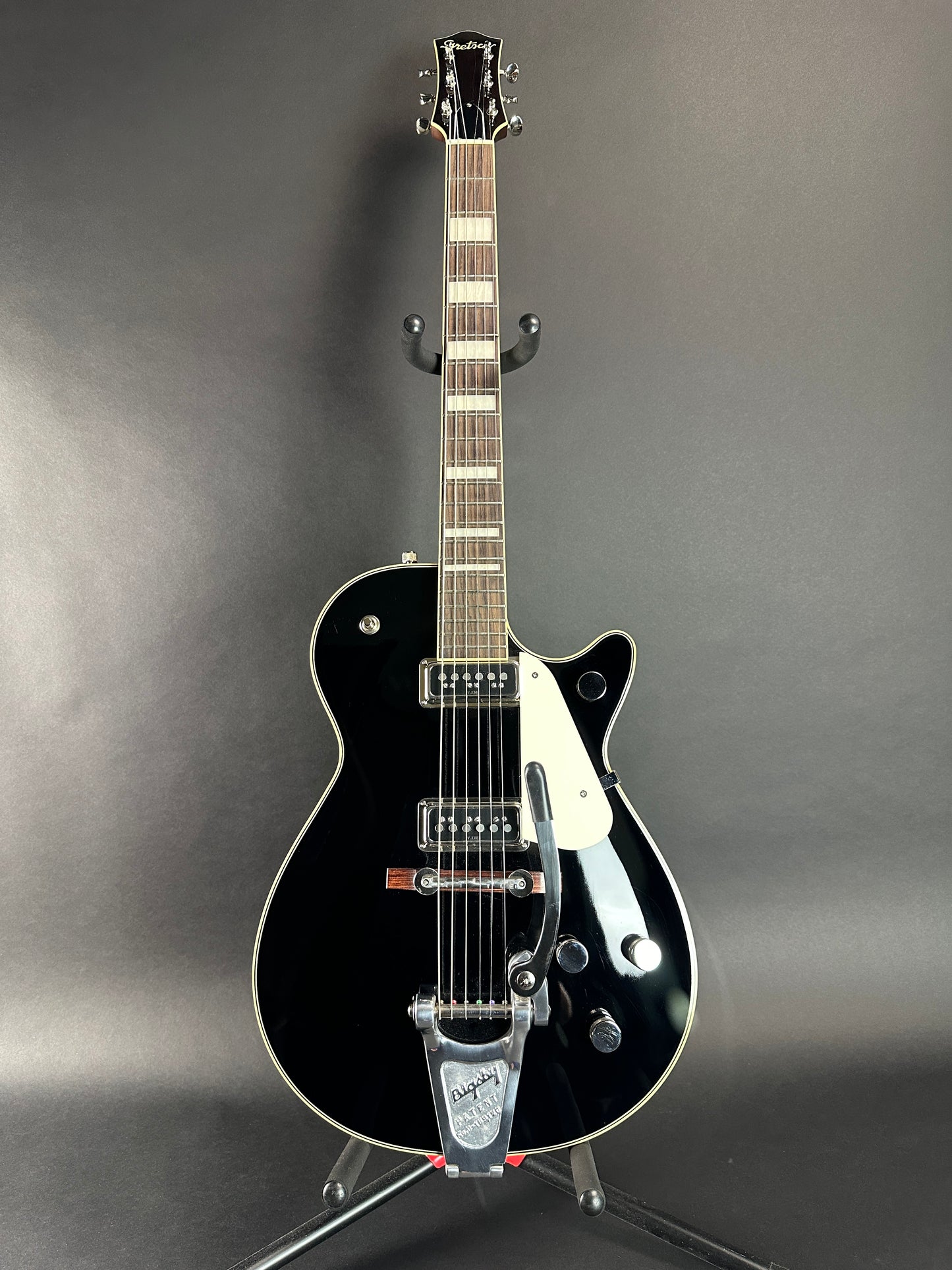 Full front of Used Gretsch G6128T-53 Duo Jet Black.