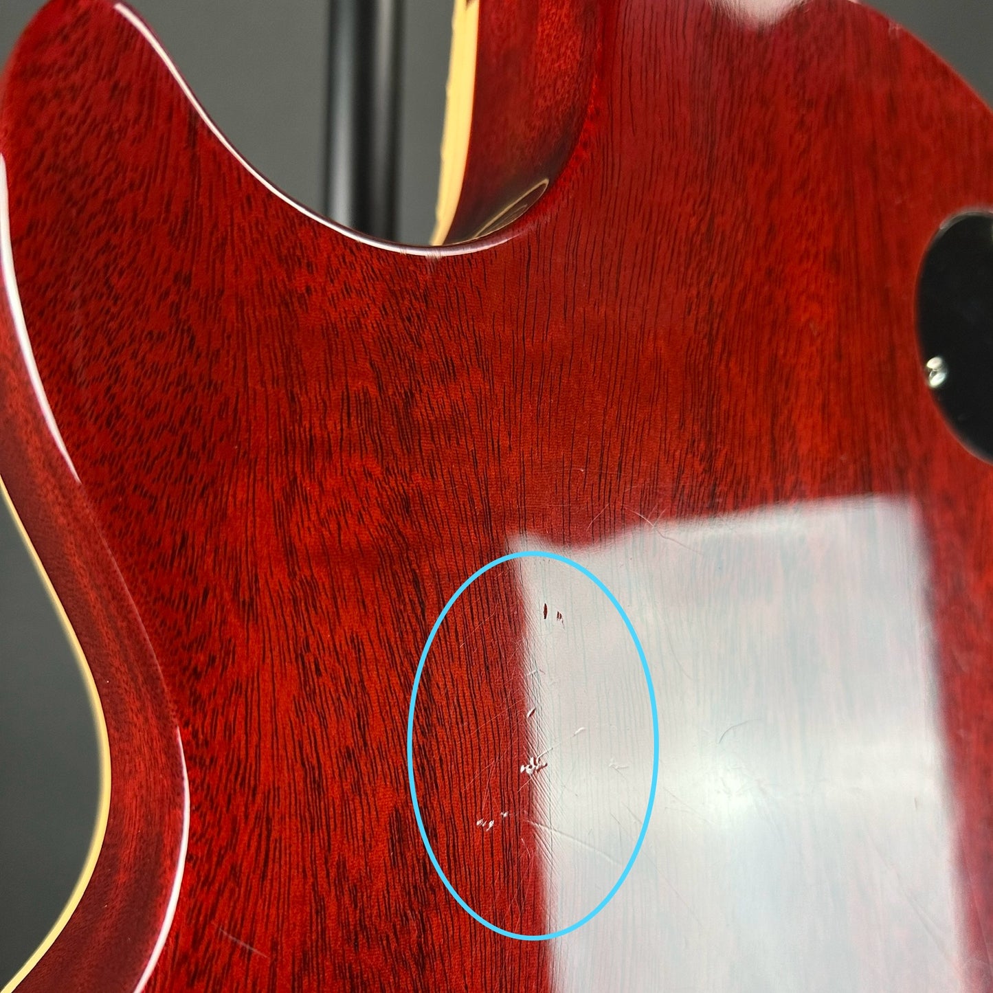 Marks on back of Used 2005 Gibson Les Paul Standard Lemonburst.
