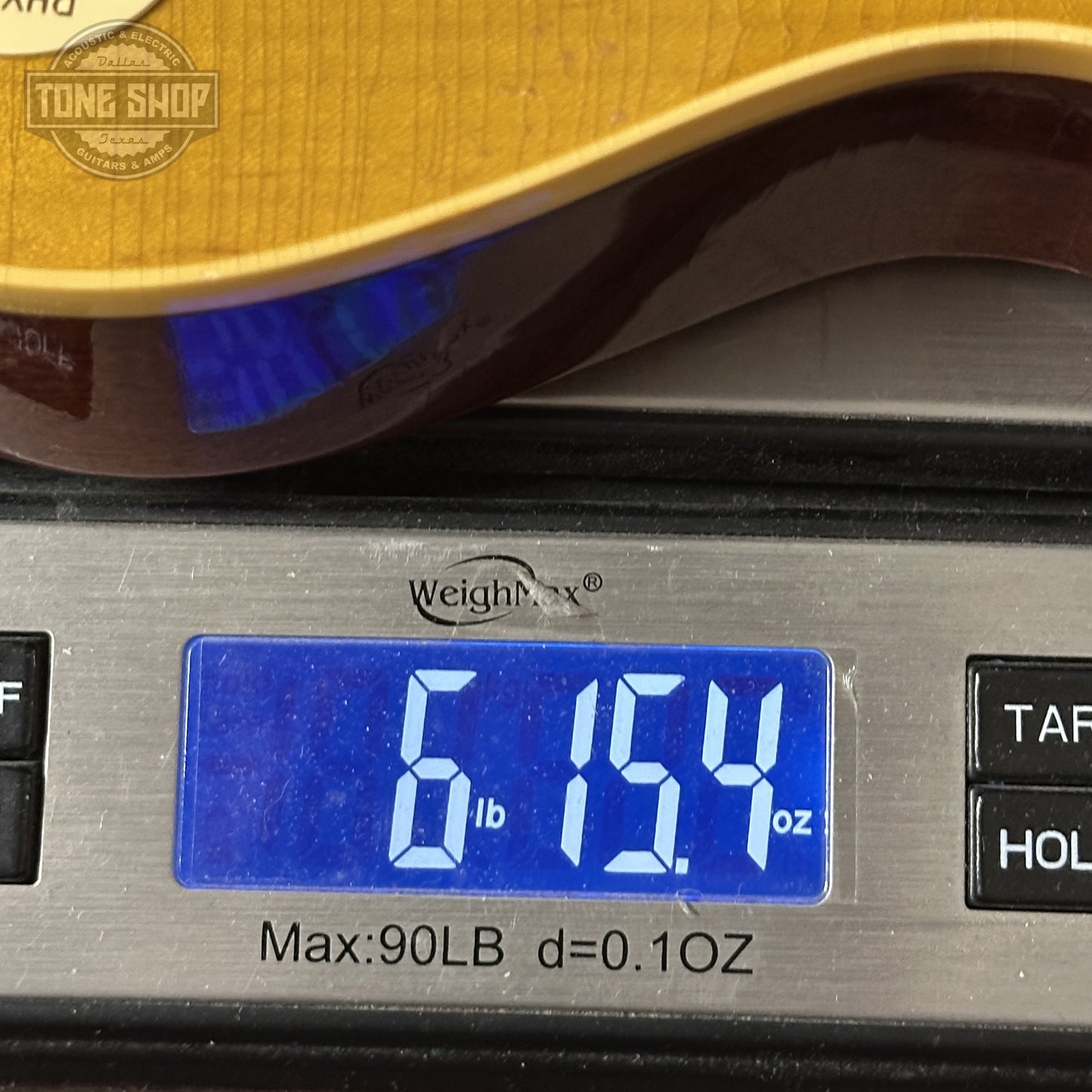 Weight of Gibson Custom Dealer Select 1958 Les Paul Chambered Lemon Burst Light Aged 841284.