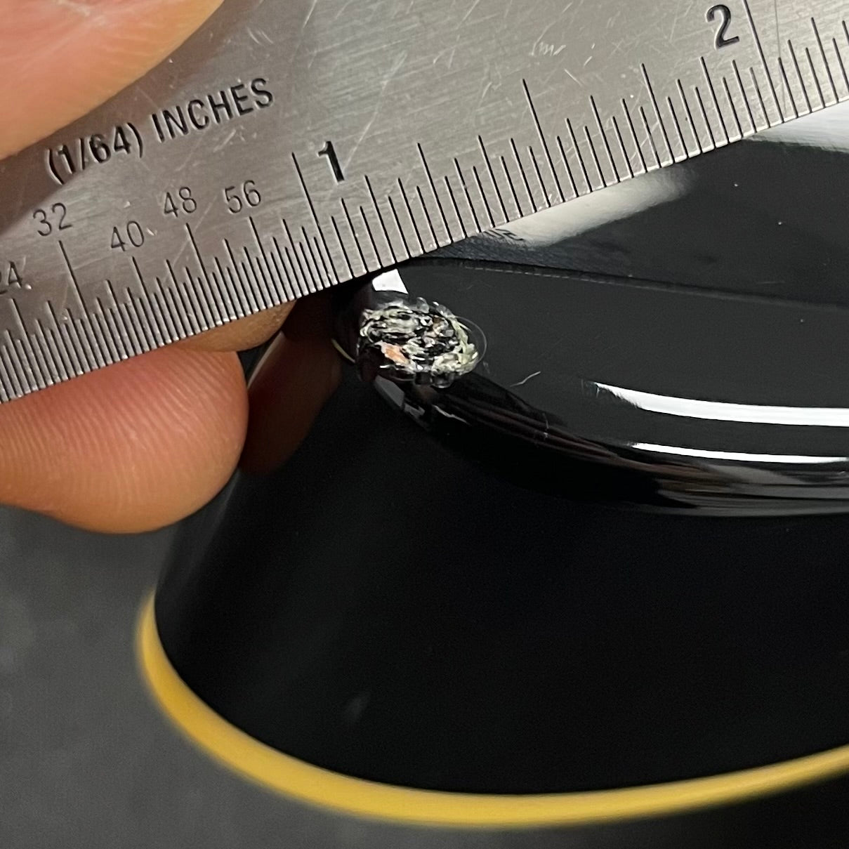 Ding on back of Used 2004 Epiphone Elitist Les Paul Ebony w/Case TFW2729