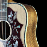 Font shoulder of Gibson Hummingbird Custom Koa Antique Natural.
