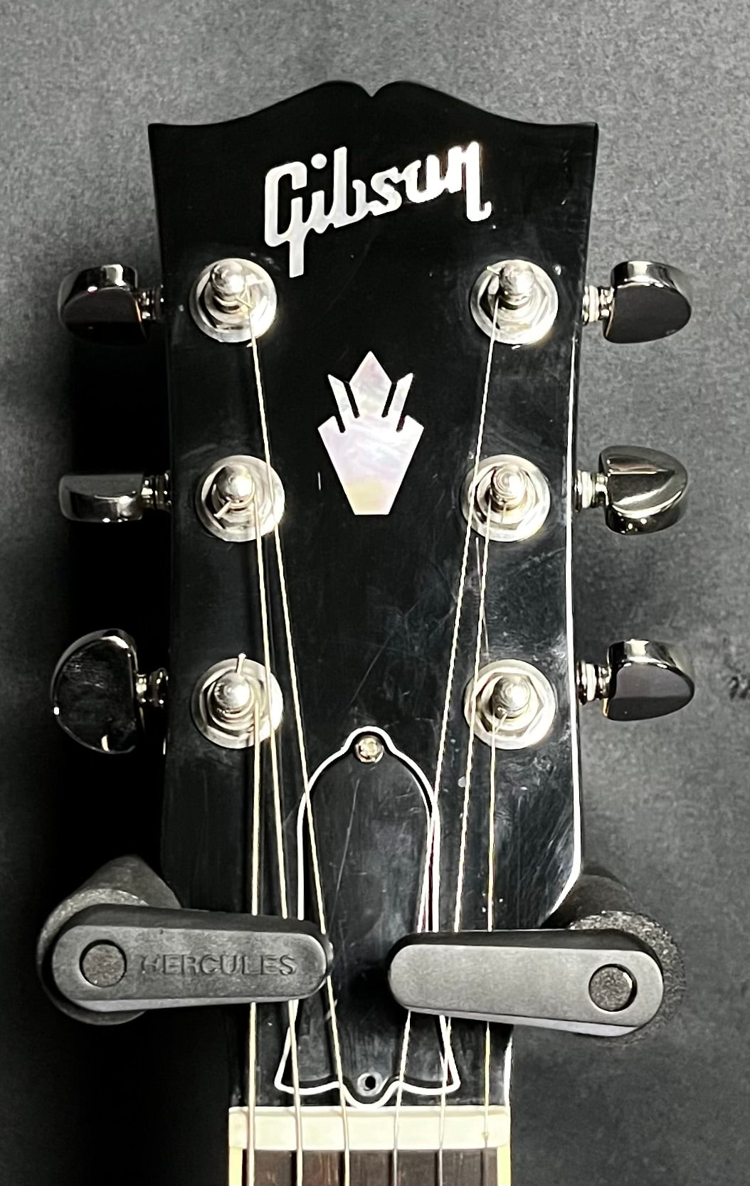 Headstock of Used Gibson ES-339 Trans Ebony w/Case TFW345