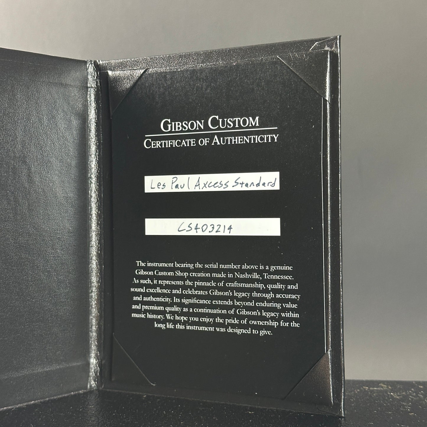 Certificate of authenticity for Gibson Custom Shop Les Paul Axcess Standard Figured DC Rust Floyd Rose Gloss.