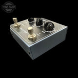 Left angle of Used Behringer 69' Vibe.