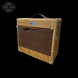 Right angle of Vintage 1953 Fender Tweed Deluxe 5C3 TFW4006.