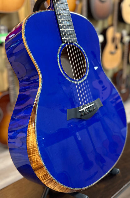 side of Taylor Custom #3: C18e Grand Orchestra Lutz Spruce/Quilted Maple Royal Blue w/case