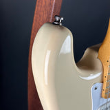 Wear on body of Used 1996 Fender Jimmy Vaughan White.