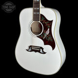 Front angle of Gibson Custom Dove Alpine White LR Baggs VTC.