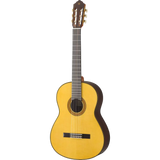 Full frontal of Yamaha CG192S Classical Guitar with Solid Spruce Top Natural.