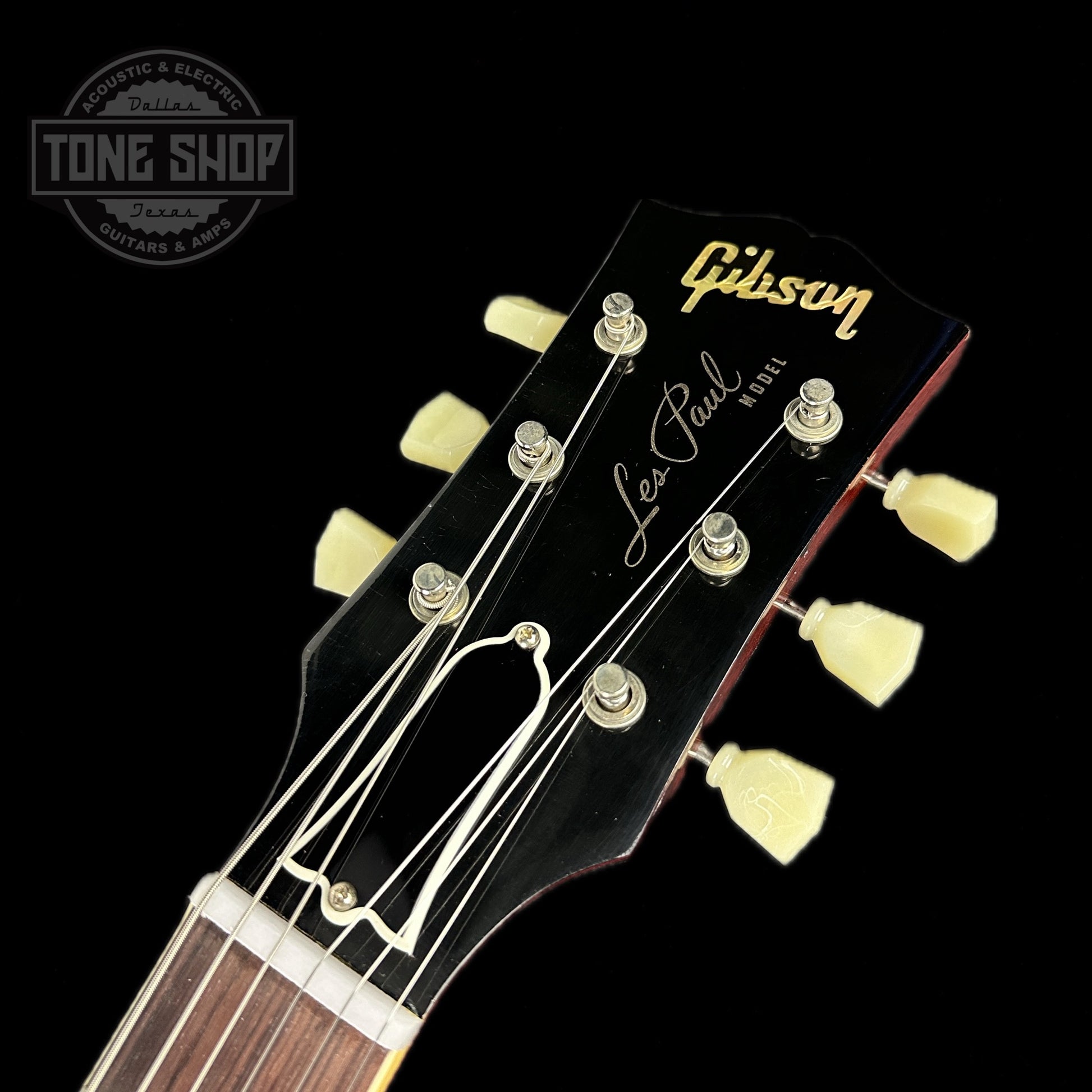 Front of headstock of Gibson Custom Shop 1959 Les Paul Standard Ice Tea Fade Murphy Lab Ultra Light Aged NH.