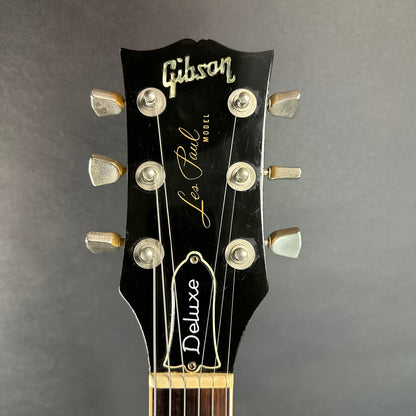 Front of headstock of Vintage 1977 Gibson Les Paul Deluxe Natural.