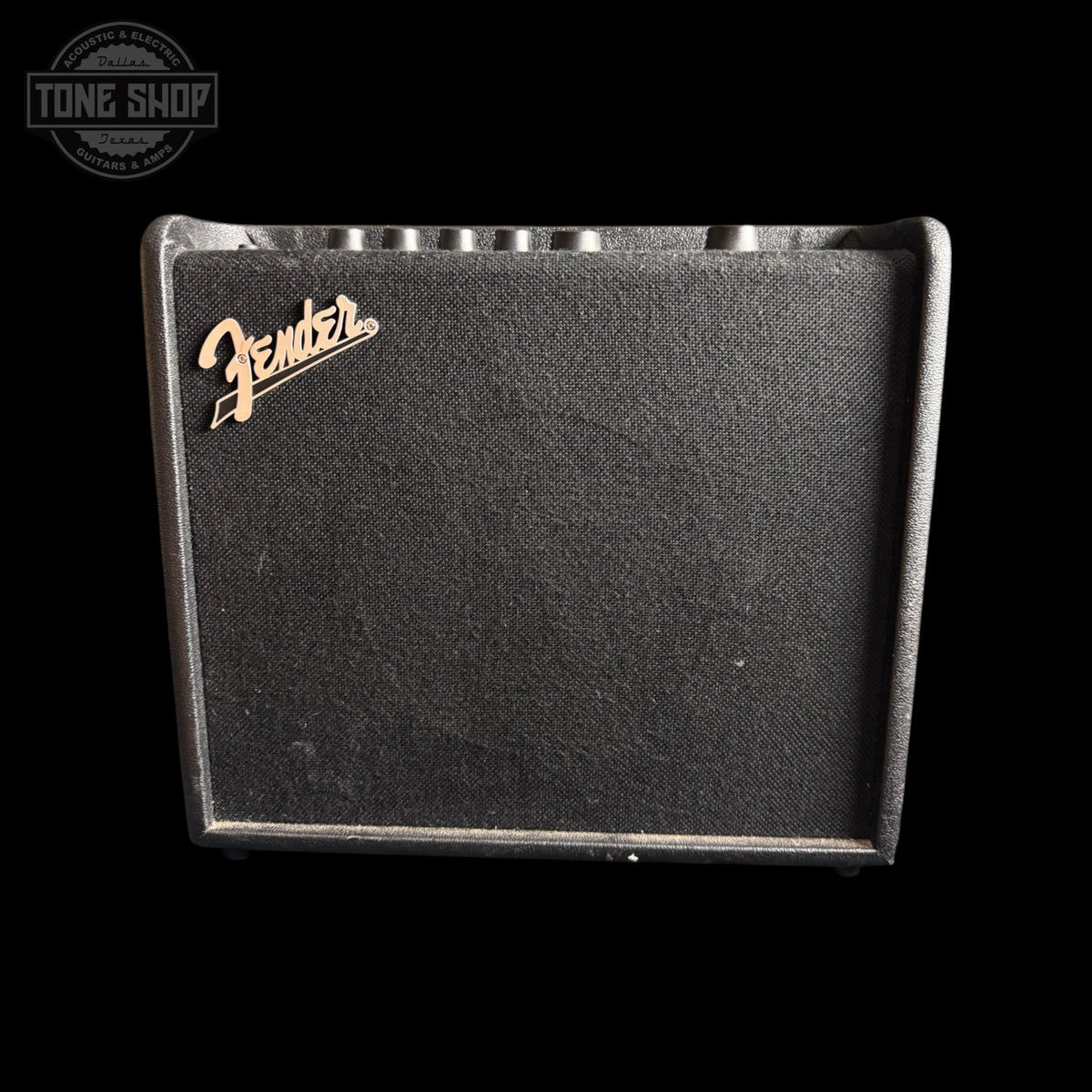 Front of Used Fender LT25 Mustang Combo Guitar Amplifier TSS7409.