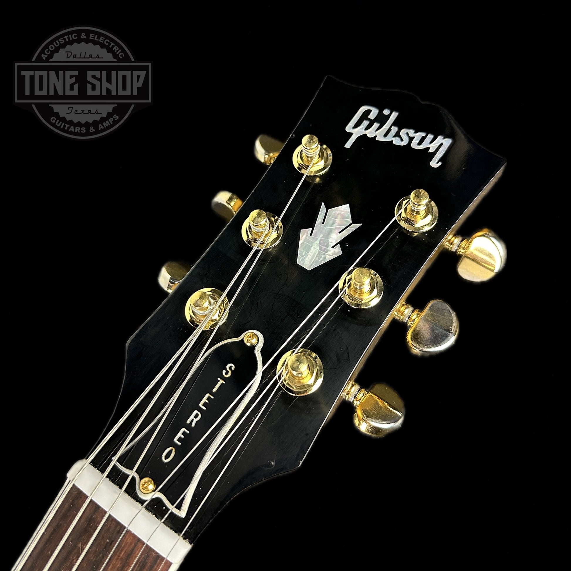 Front of headstock of Gibson Custom Shop M2M 1964 ES-345 Double Gold Murphy Lab Ultra Light Aged.