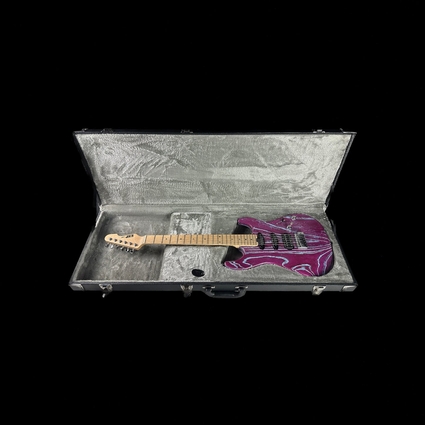 ESP Custom Shop SNAPPER AS/M Drift Wood Indigo Purple w/Blue Filler in case.