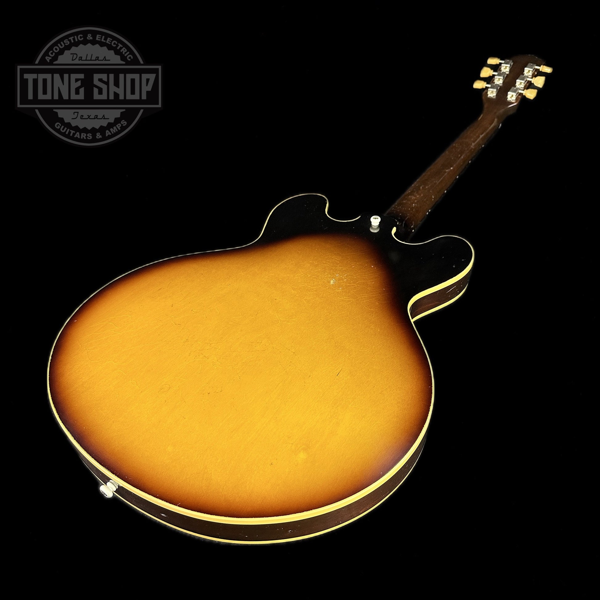 Back angle of Gibson Custom Shop 1958 ES-335 Faded Tobacco Sunburst Murphy Lab Heavy Aged Limited.