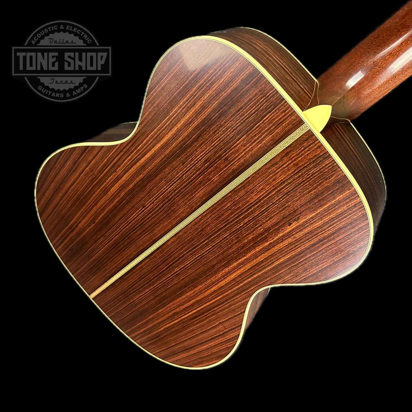 Back angle of Martin Custom Shop 000-28 Authentic 1937 Vintage Low Gloss w/Stage 1 Aging w/Ambertone Burst.