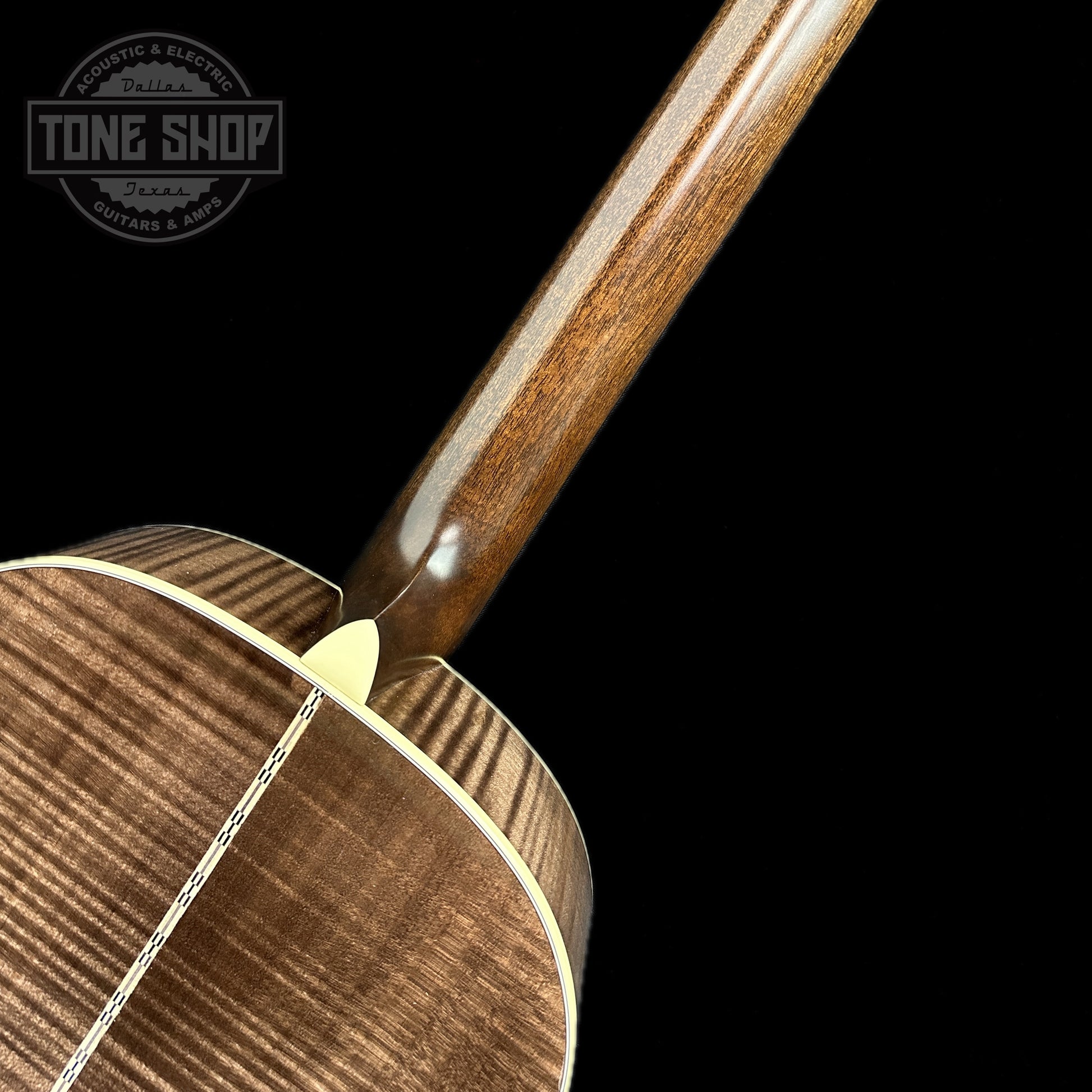 Back of neck of Martin Custom Shop 000-12F Adirondack/Pacific Big Leaf Quilted Maple.