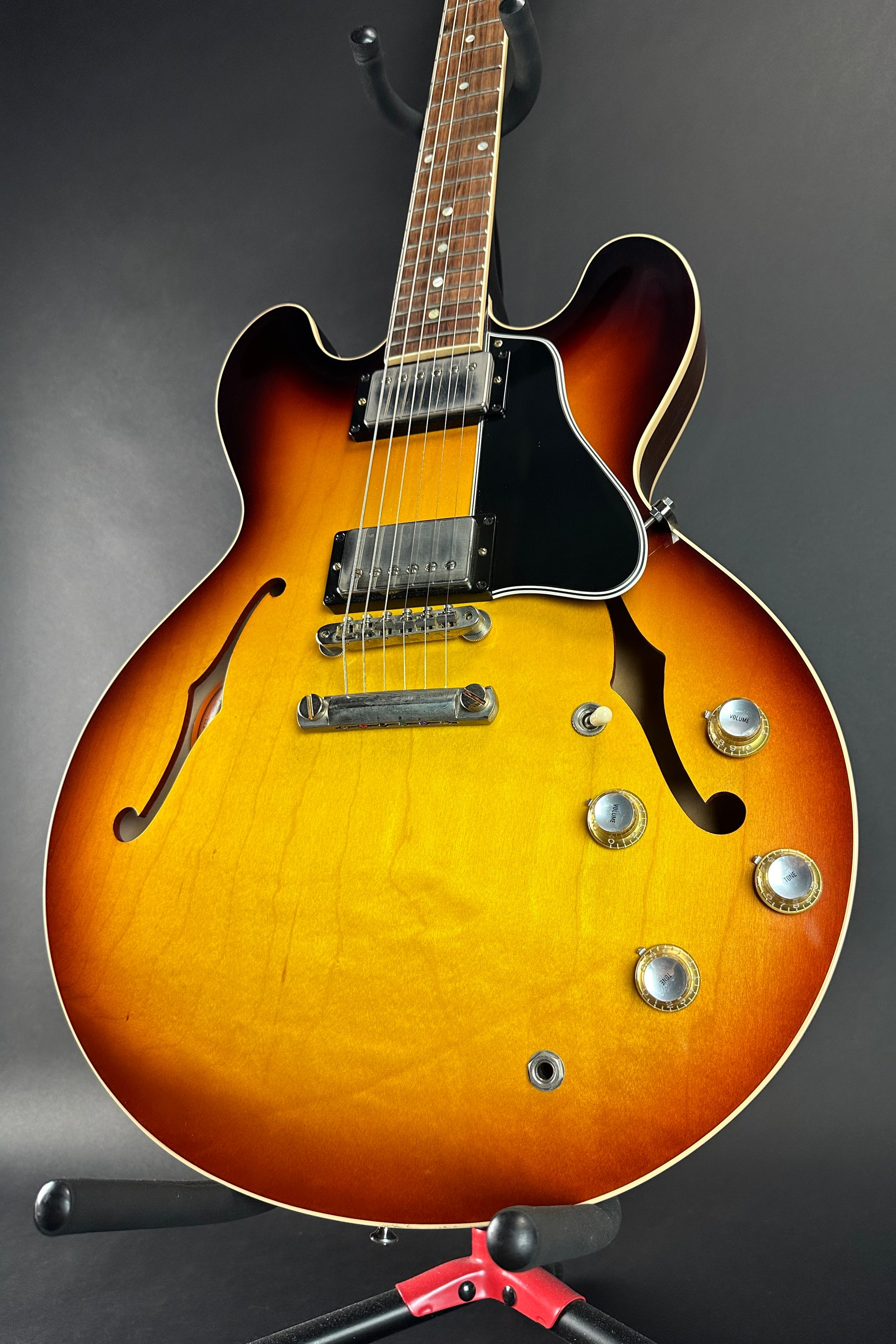 Front angle of Used 2021 Gibson 61 ES-335 Sunburst.