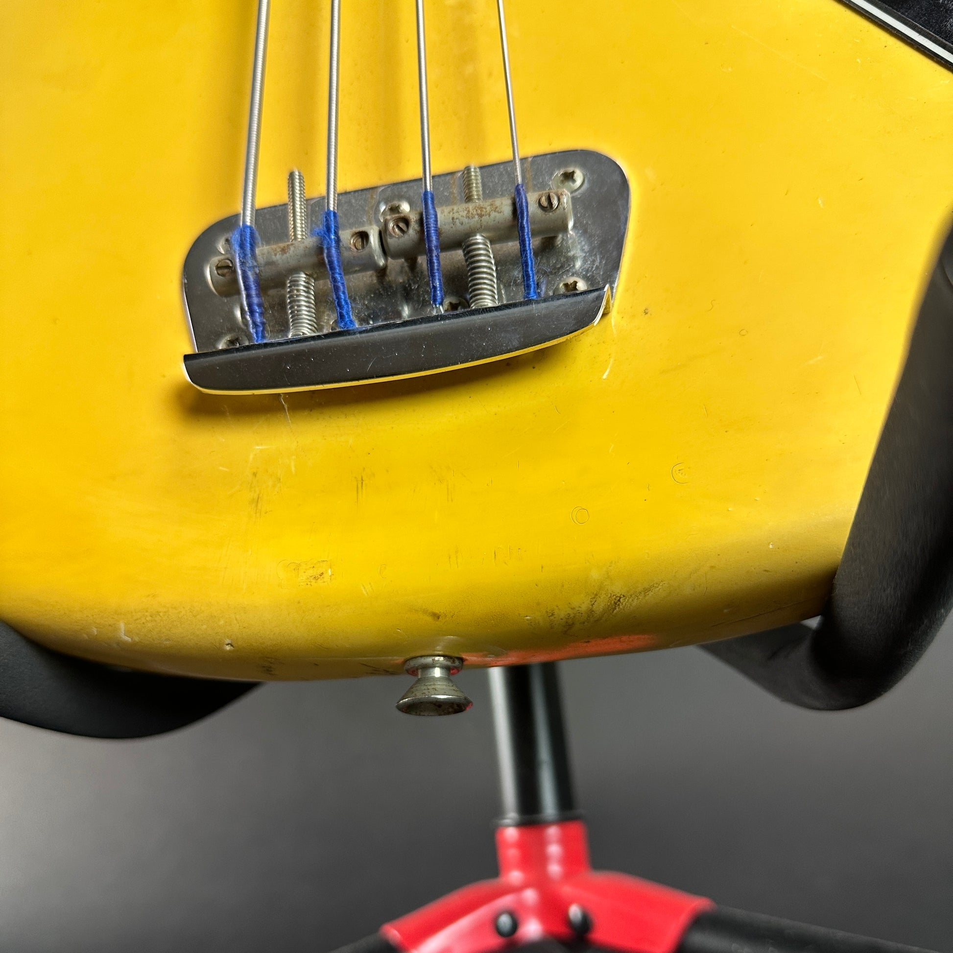Bridge of Vintage 1978 Fender MusicMaster Bass.