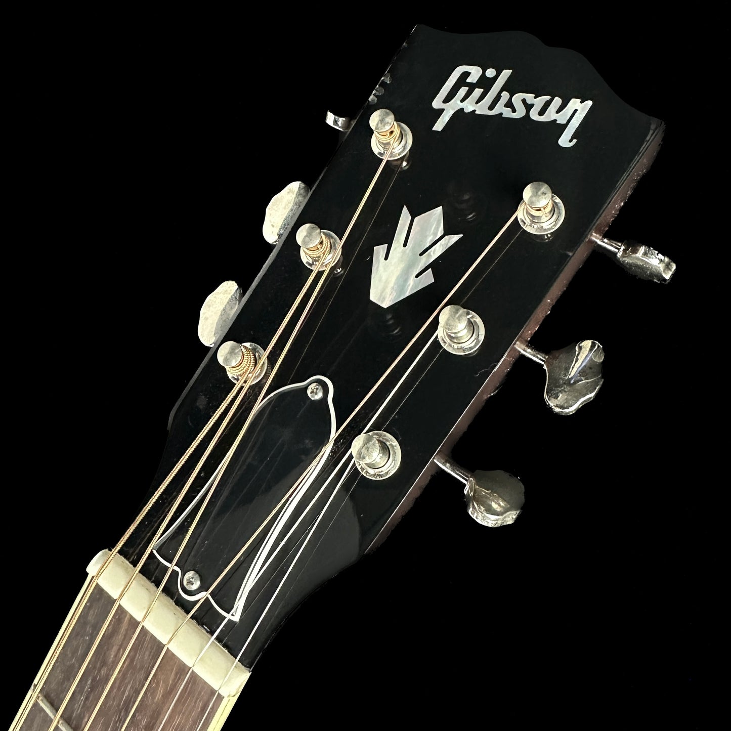 Front of headstock of Used Gibson Custom Shop Keb Mo 3.