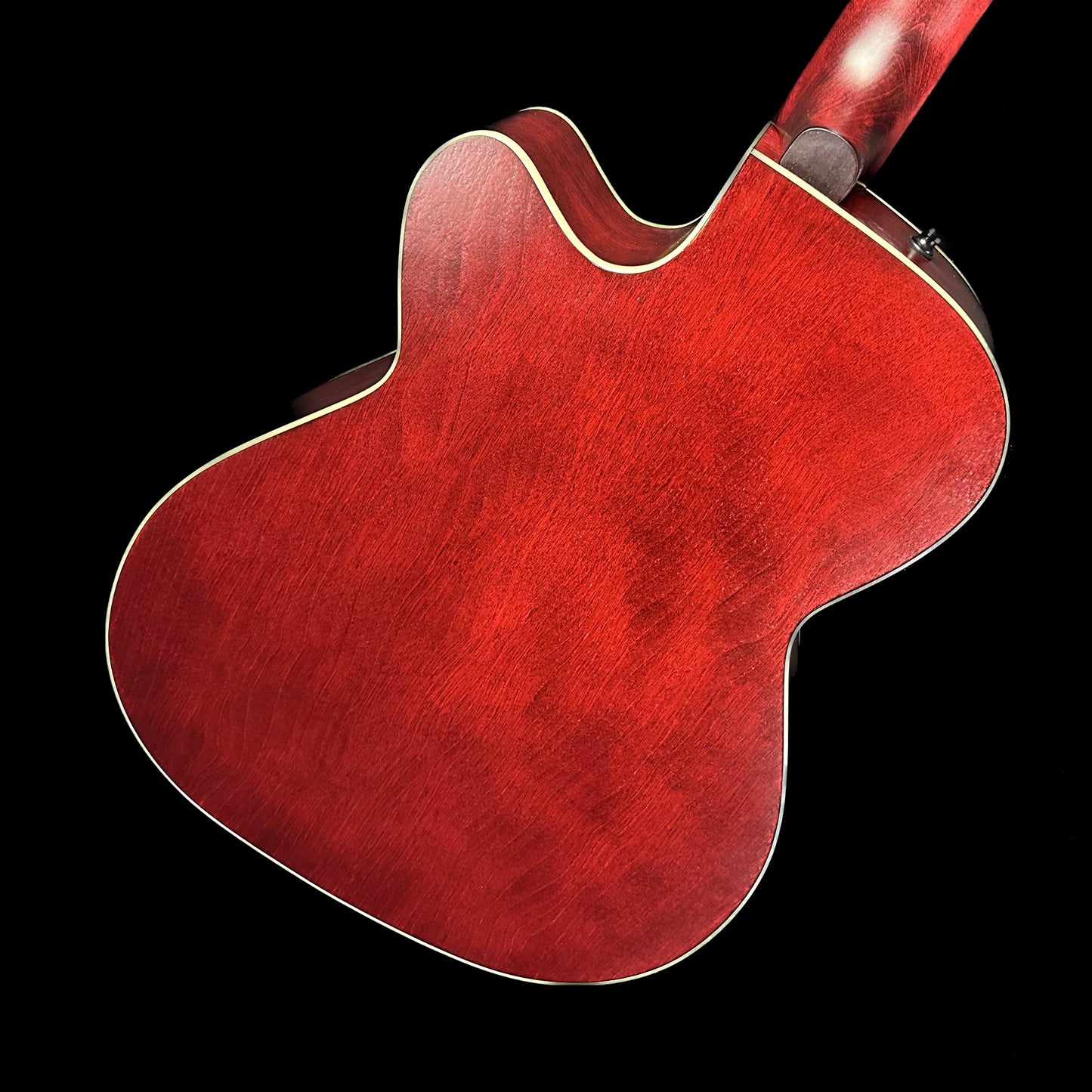 Back of Used Art & Lutherie Legacy Tennesse Red.