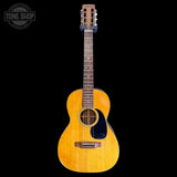 Full frontal of Vintage 1971 Martin OO-21 Natural.