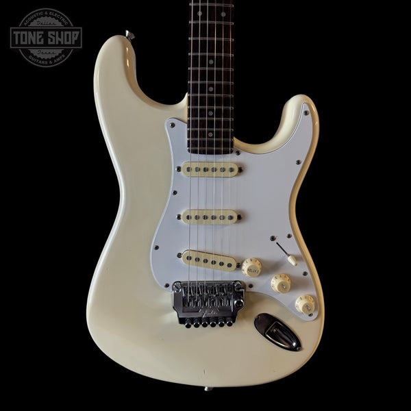Front of Used 1986 Fender Contemporary Stratocaster Vintage White w/System I Trem w/Bag w/Seymour Duncan Bridge PU TSS6972.