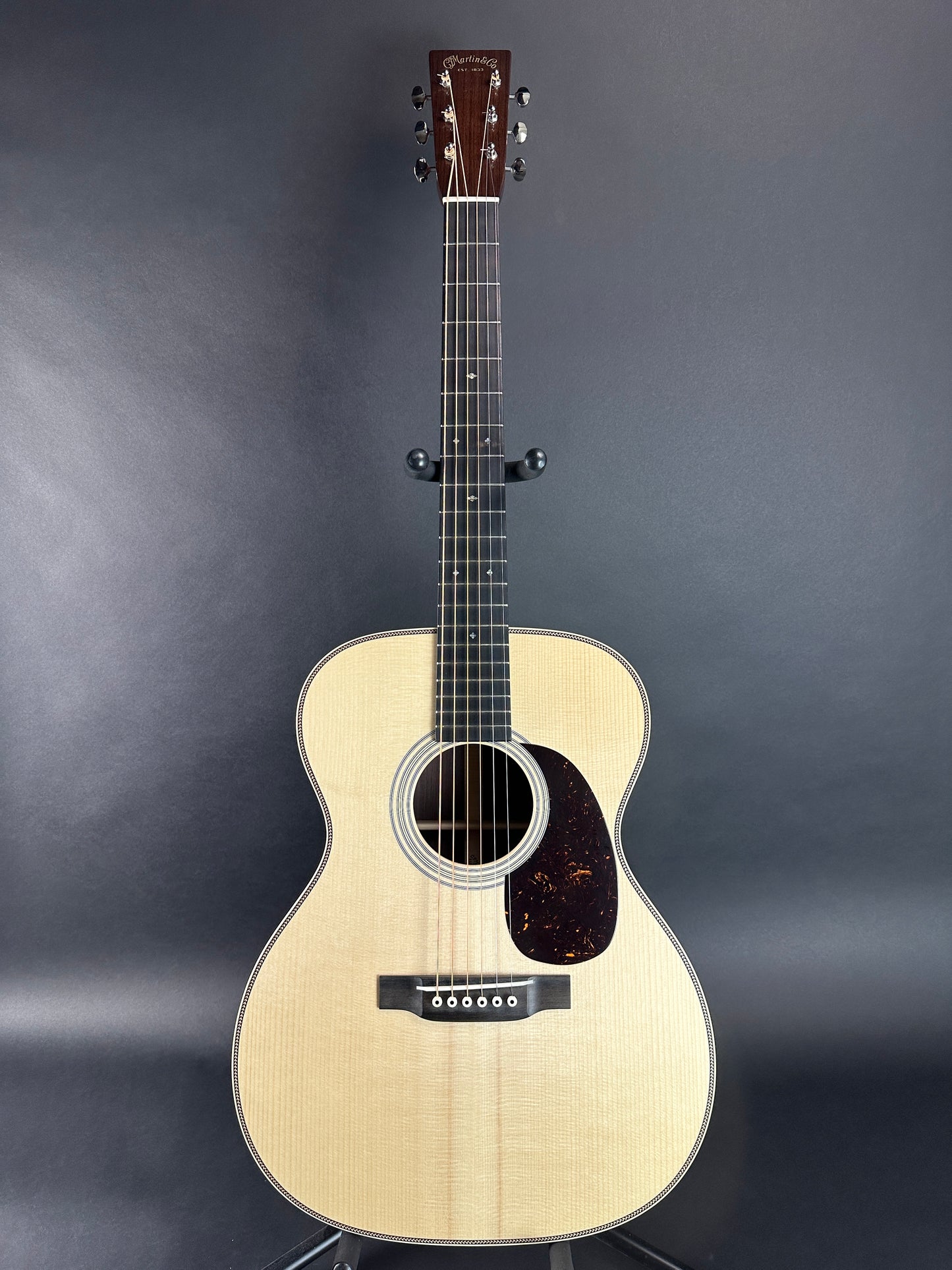 Full front of Used Martin Custom Shop 000-28 1937 Vintage Low Gloss.