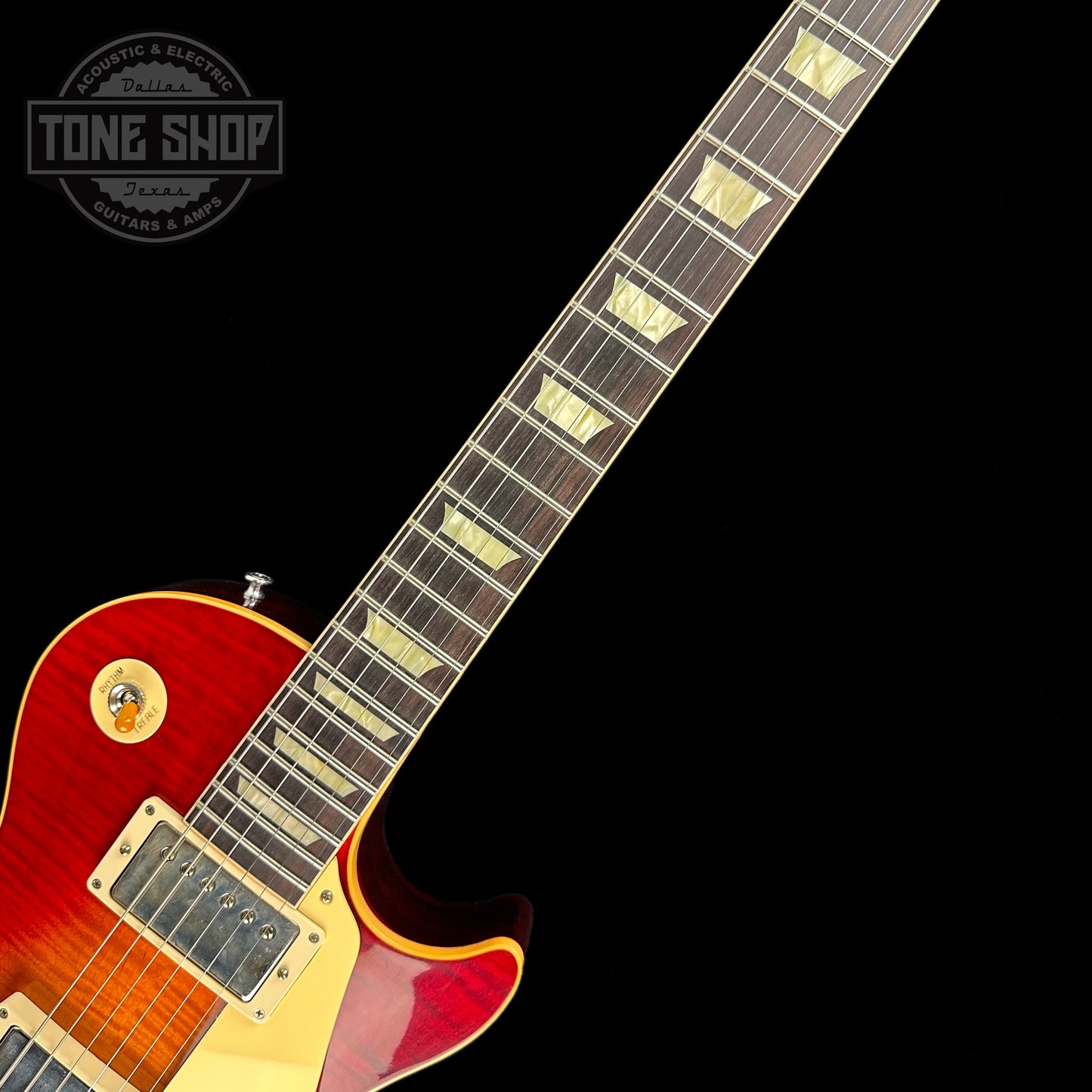 Fretboard of Gibson Custom Shop M2M 1959 Les Paul Standard Chambered Factory Burst VOS.