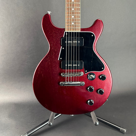 Front of Used Gibson Rick Beato Les Paul Special Double Cut Cherry.