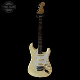 Full frontal of Used 1986 Fender Contemporary Stratocaster Vintage White w/System I Trem w/Bag w/Seymour Duncan Bridge PU TSS6972.