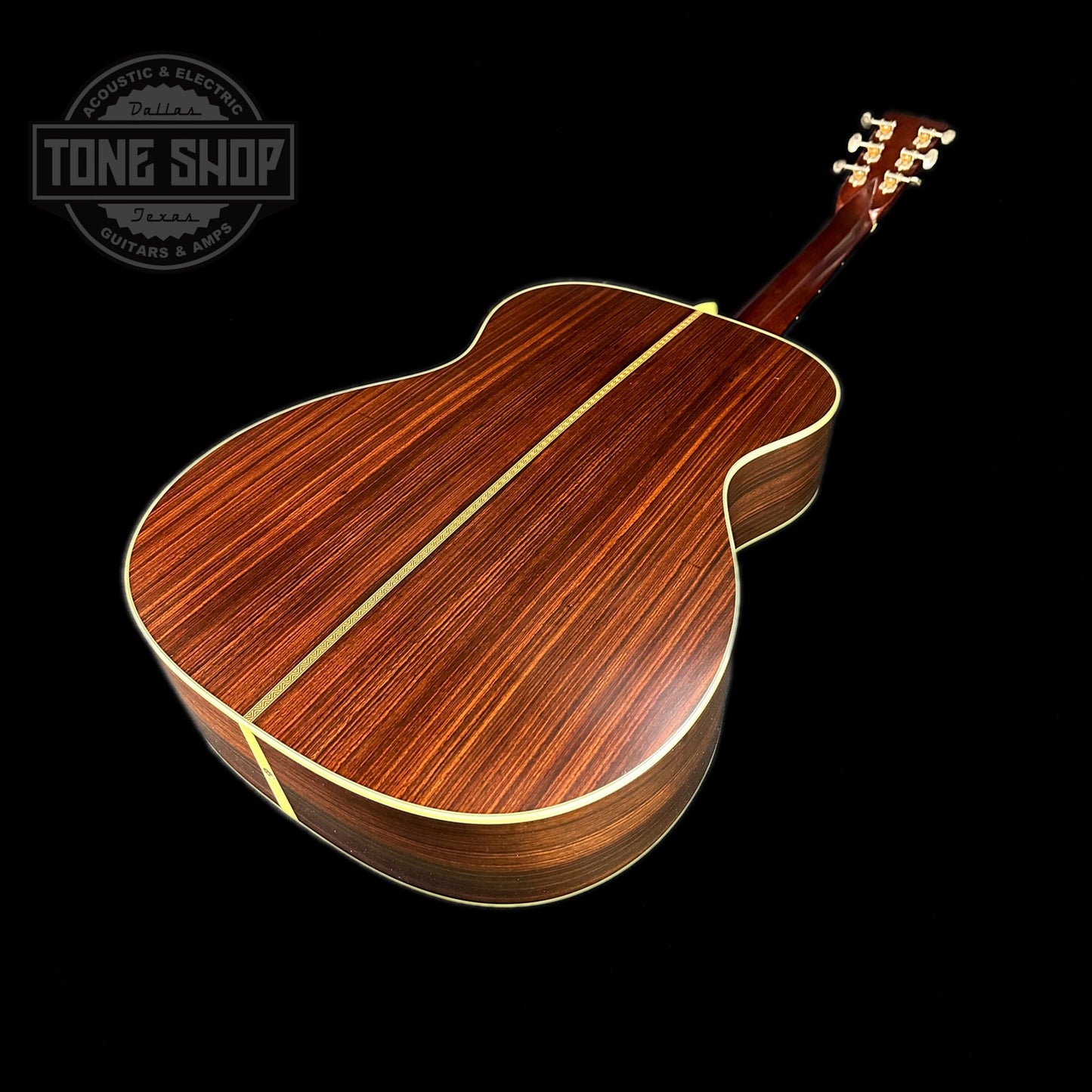Back angle of Martin Custom Shop 000-28 Authentic 1937 Vintage Low Gloss w/Stage 1 Aging w/Ambertone Burst.