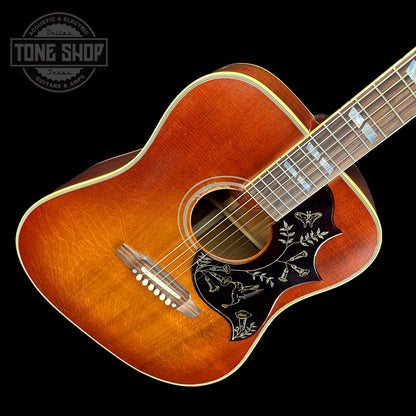 Front angle of Gibson Acoustic 1960 Hummingbird Murphy Lab Light Aged Heritage Cherry Sunburst.