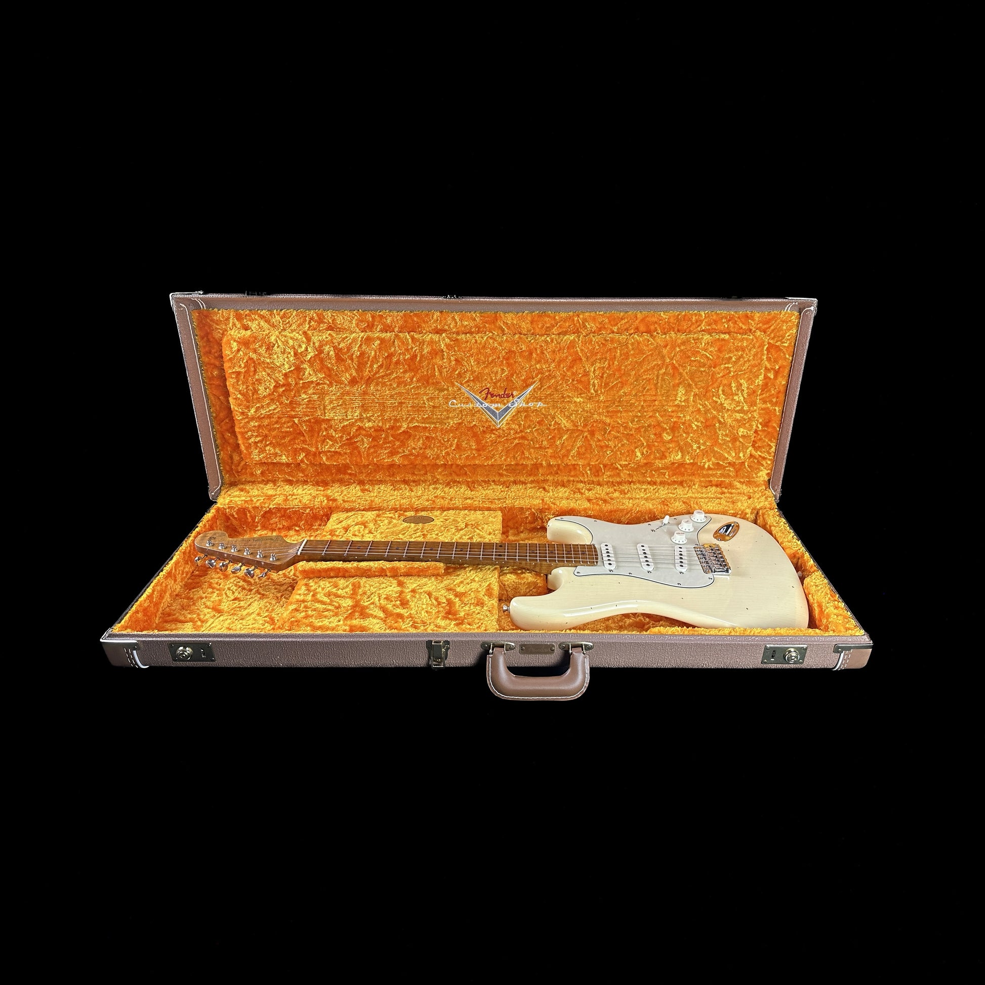 Used Fender Custom Shop Roasted 60's Stratocaster Journeyman Relic Vintage White in case.