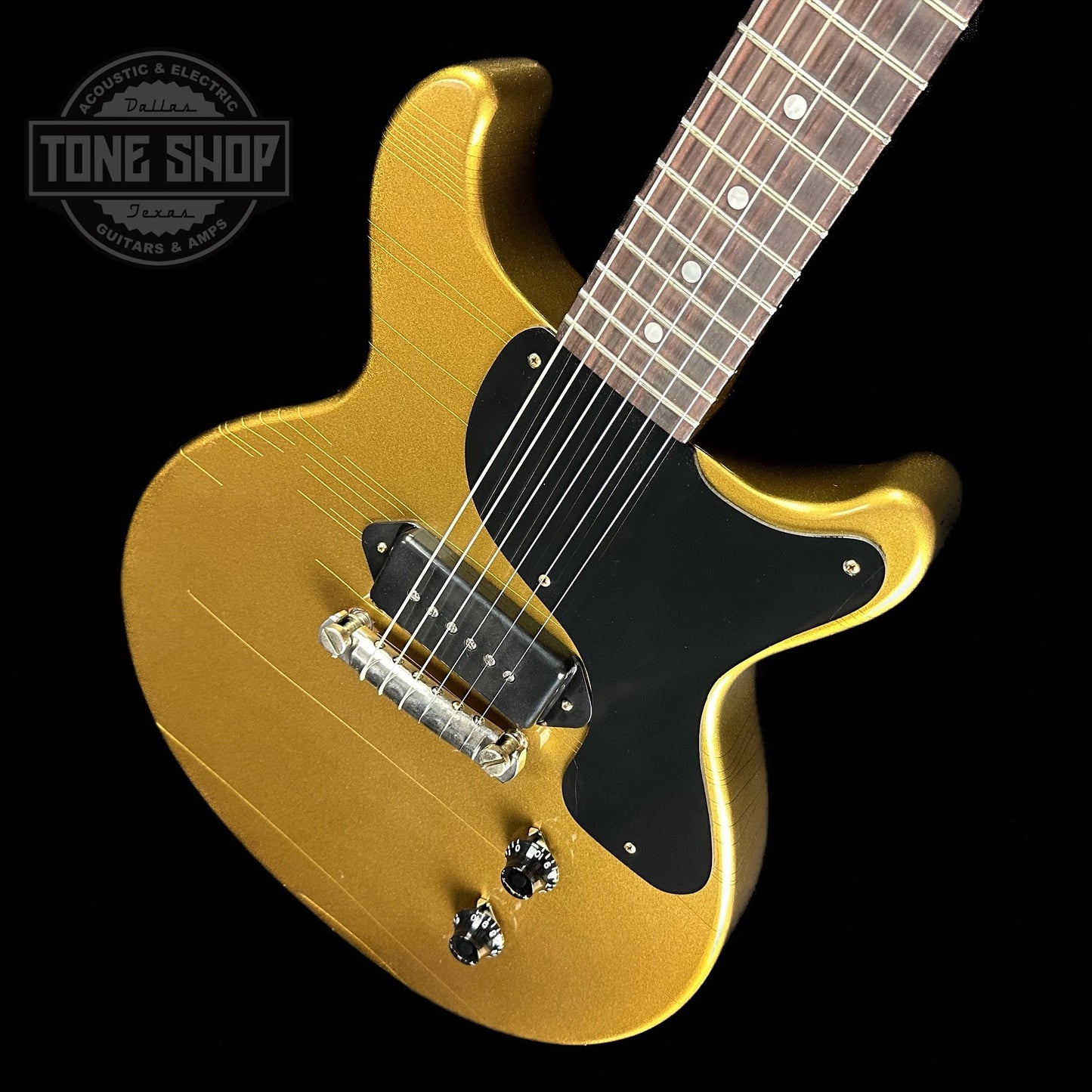 Front angle of Gibson Custom Shop M2M 1958 Les Paul Junior Doublecut Double Gold Murphy Lab Ultra Light Aged.