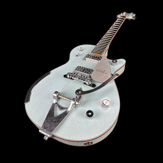 Front angle of Gretsch Custom Shop 1959 Penguin Relic Sonic Blue.