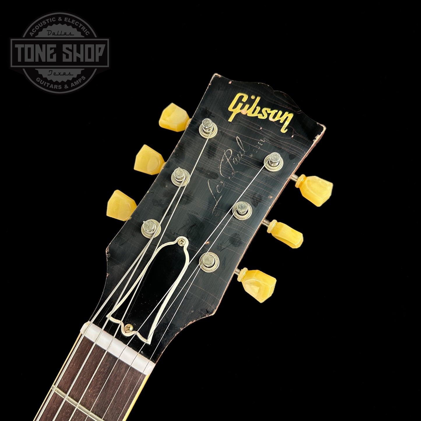 Front of headstock of Gibson Custom Shop 1959 Les Paul Standard Reissue Murphy Lab Heavy Aged Golden Poppy Burst.