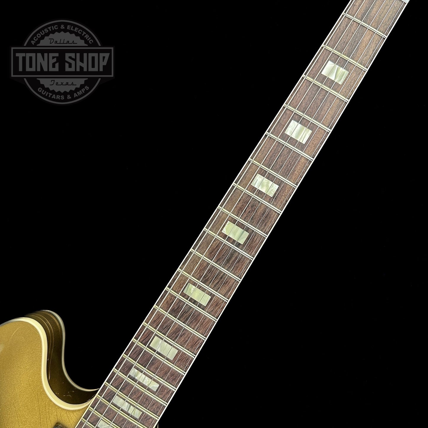 Fretboard of Gibson Custom Shop M2M 1964 ES-335 Reissue Double Gold w/Black Stinger Murphy Lab Ultra Light Aged.