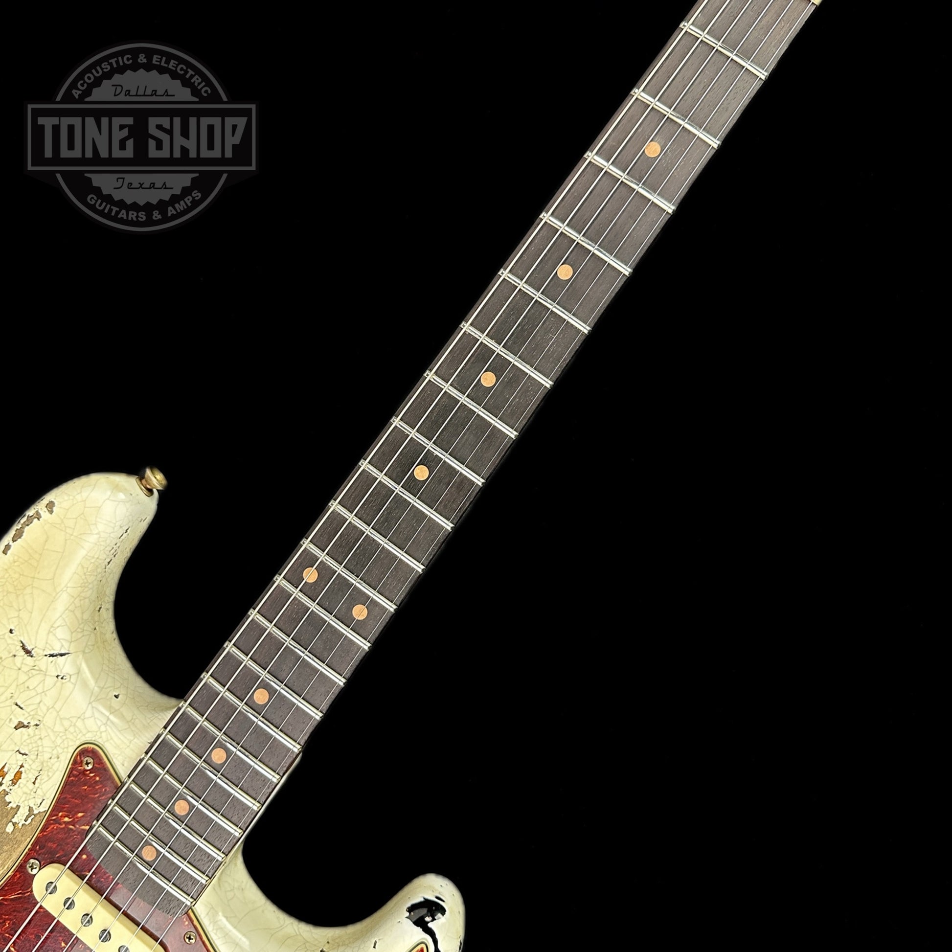 Fretboard of Fender Custom Shop Limited Edition Roasted '60 Strat Super Heavy Relic Aged Olympic White Over 3 Color Sunburst.