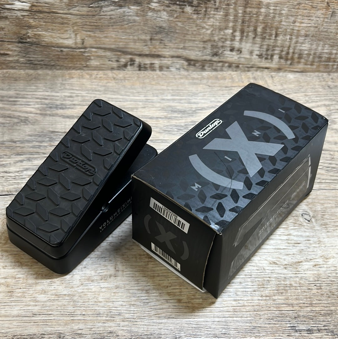 Used Dunlop DVP4 Mini Volume X with box.