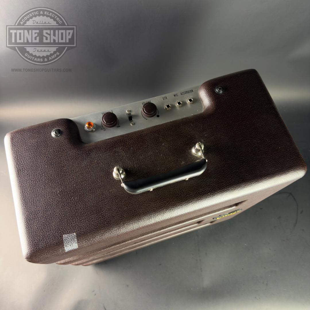 Top of Used Fender Excelsior 12w 1x15 Guitar Combo Amp.