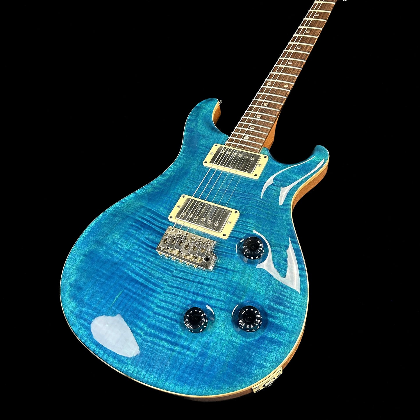 Front angle of Used 2009 PRS Custom 22 Matteo Blue.