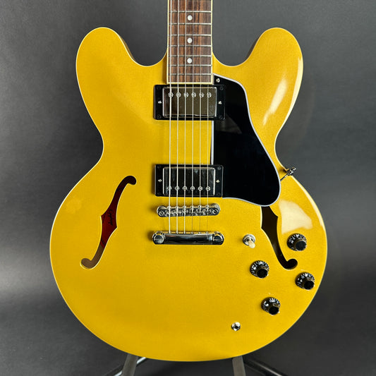 Front of body of Used Epiphone ES-335 Gold.