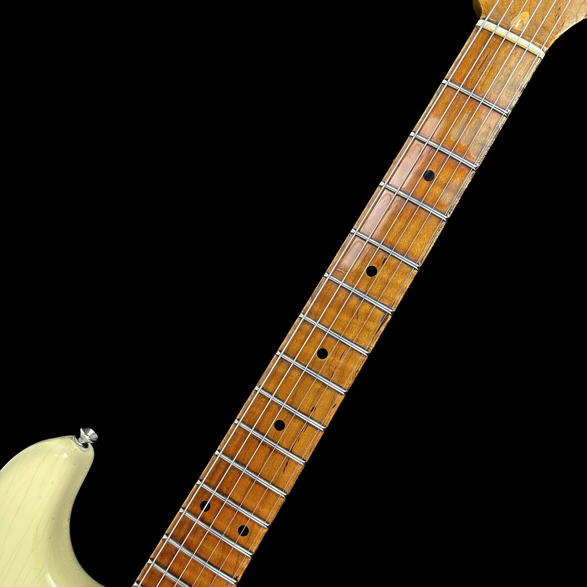 Fretboard of Used Fender Custom Shop Roasted 60's Stratocaster Journeyman Relic Vintage White.