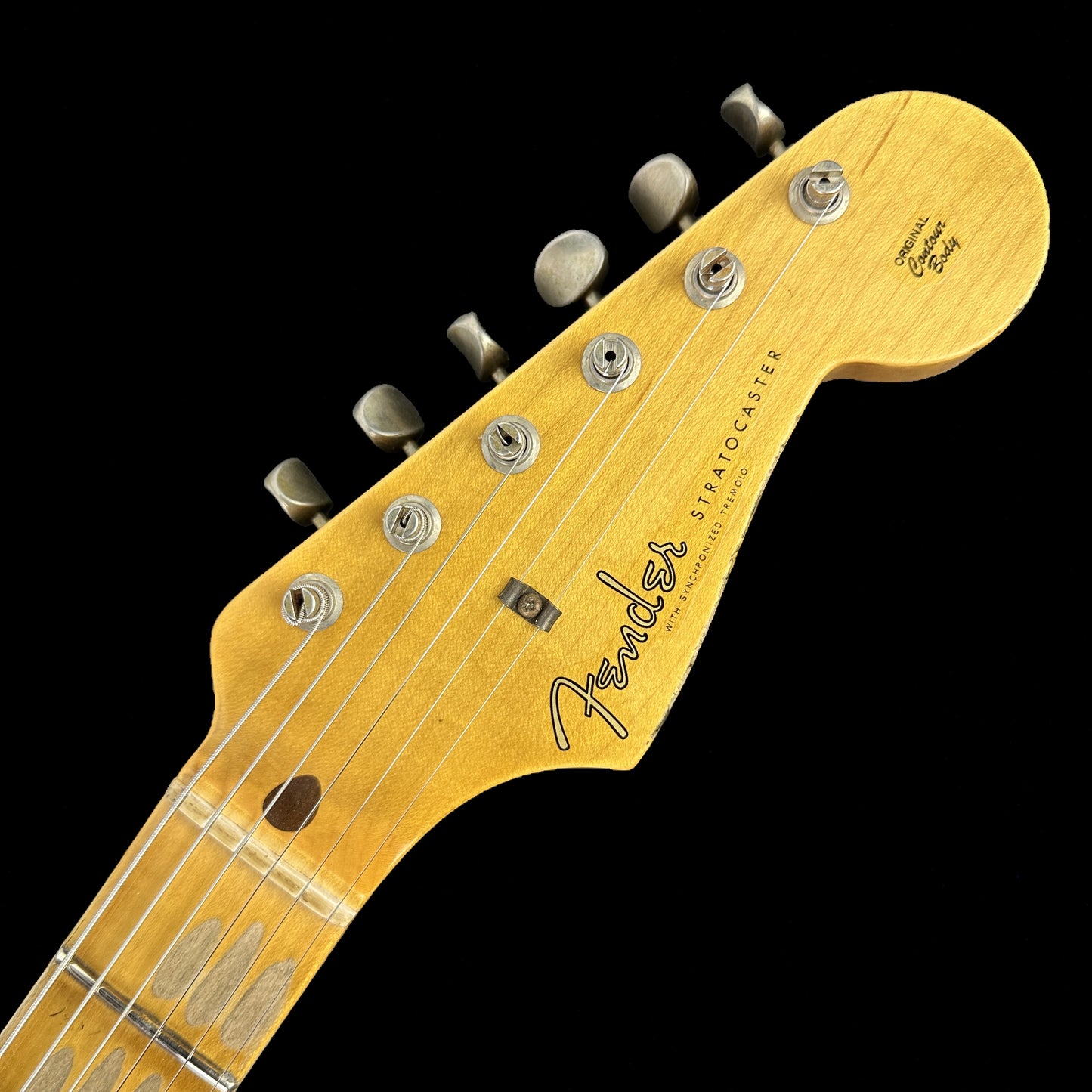 Front of headstock of Fender Custom Shop Limited Edition '56 Strat Heavy Relic India Ivory.